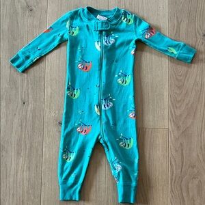 Hanna Andersson sloth print pajama. Size 6-12 months